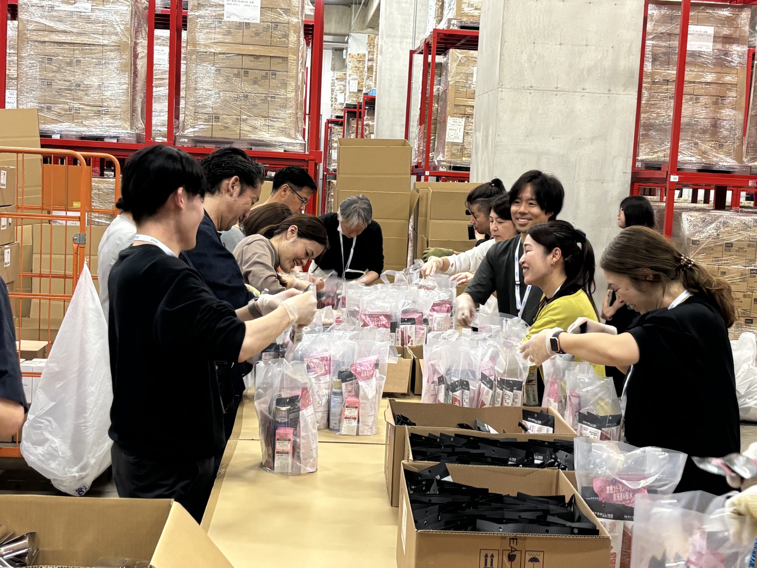 経済的困難の女性に化粧品２０００セット提供/ディーエイチシー